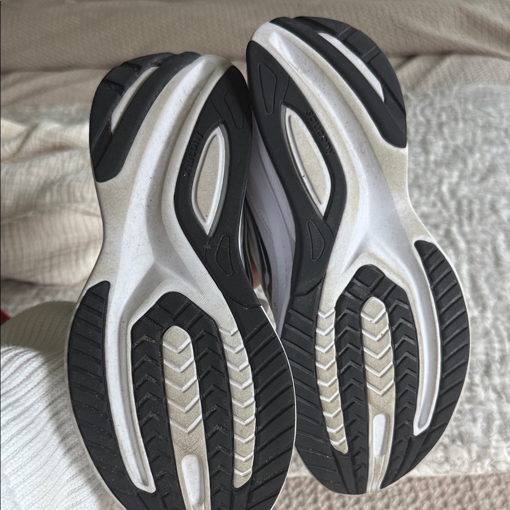 Saucony White and Black Athletic Shoes - Picture 4 of 4